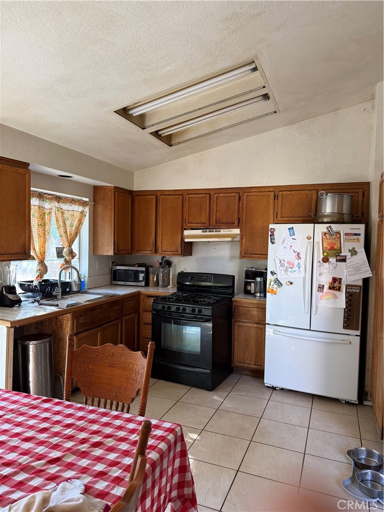 3160 Crowne Drive Property Photo 5