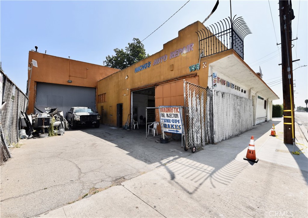 200 S Alameda Property Photo 6