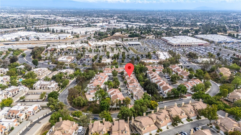 13163 Pinnacle Ct Property Photo 4