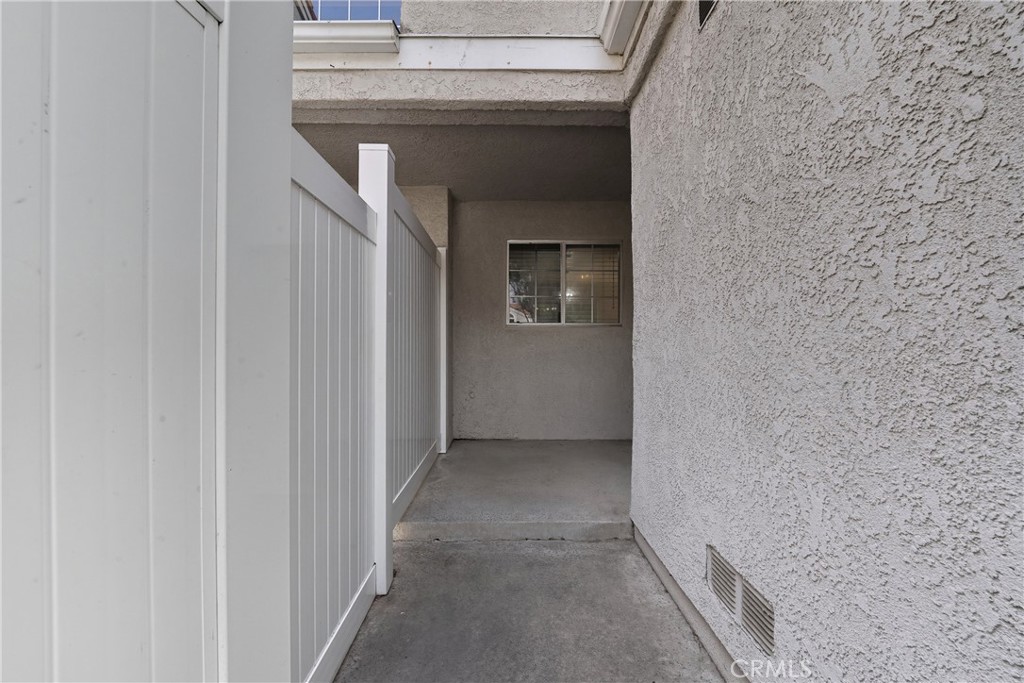 13163 Pinnacle Ct Property Photo 5