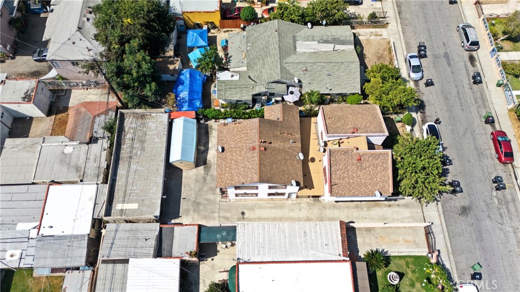 2526 Flower Street Property Photo 5