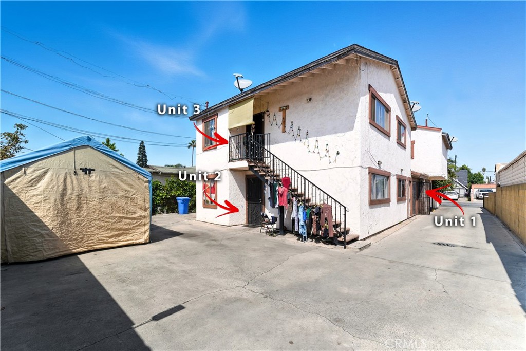 2526 Flower Street Property Photo 11