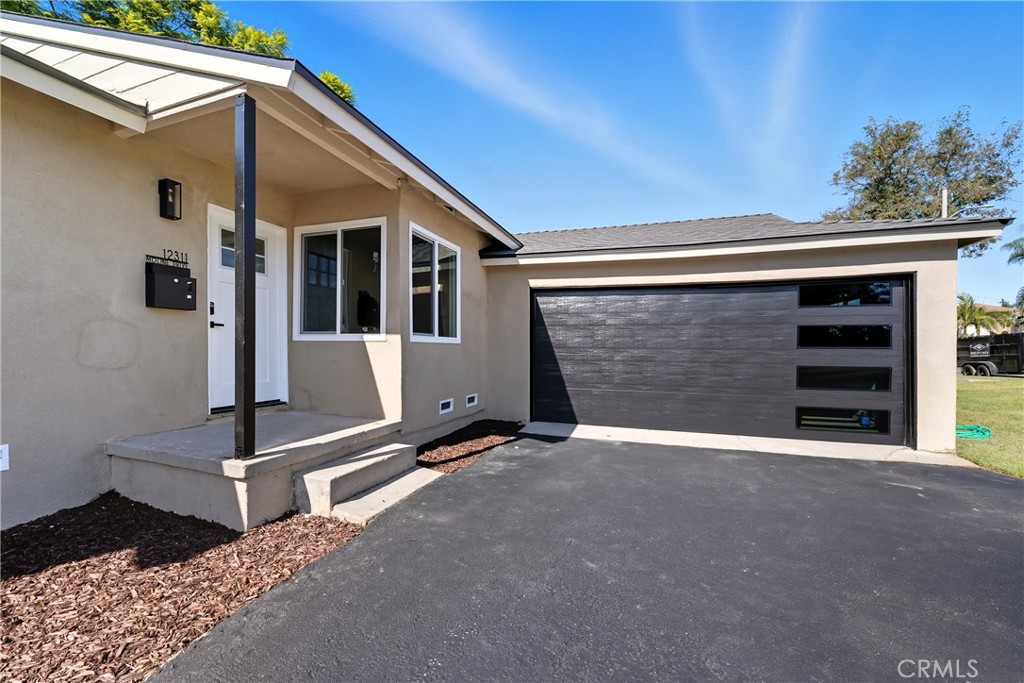 12311 Moline Drive Property Photo 7