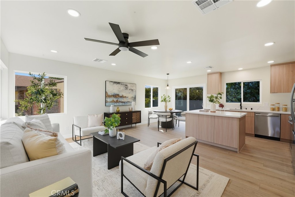 12311 Moline Drive Property Photo 8