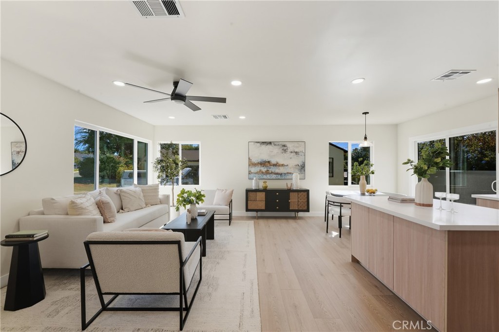 12311 Moline Drive Property Photo 9