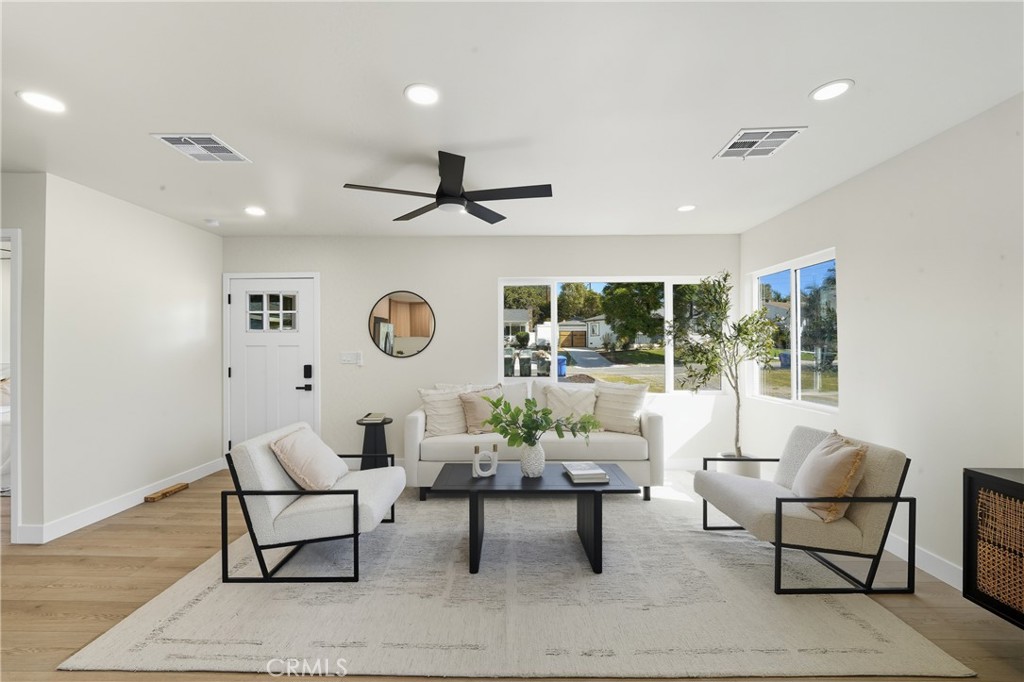 12311 Moline Drive Property Photo 10