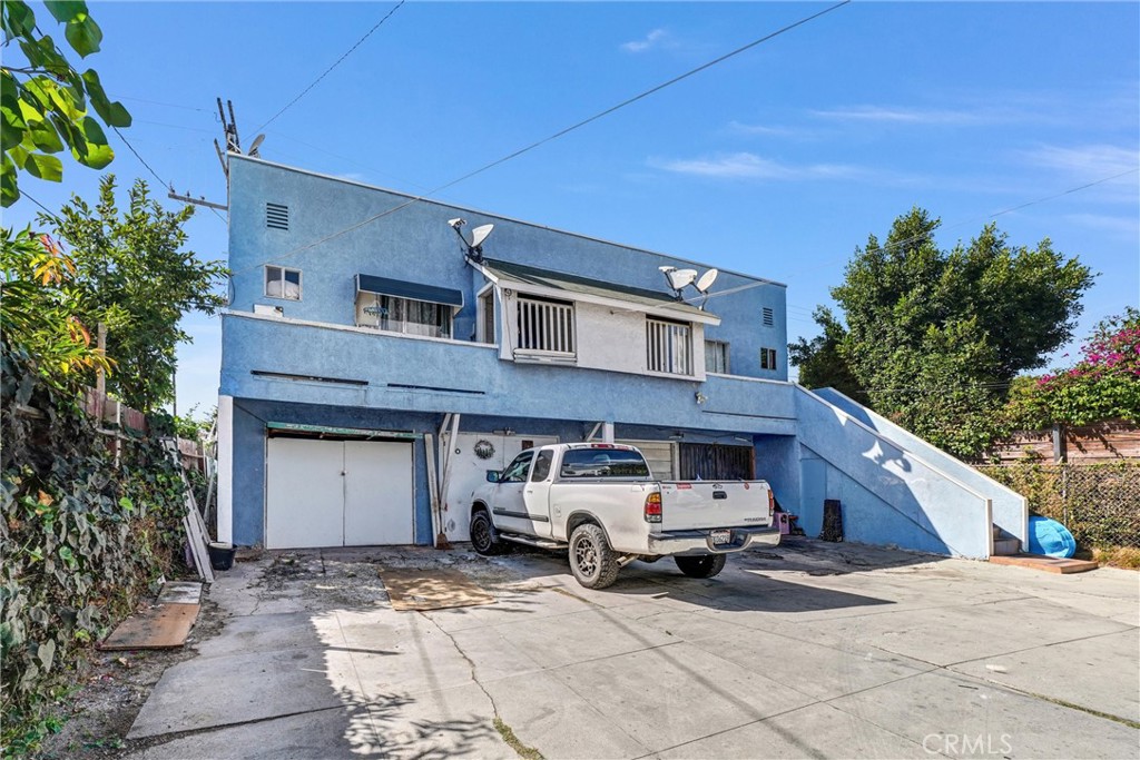 1661 Arlington Avenue Property Photo 4