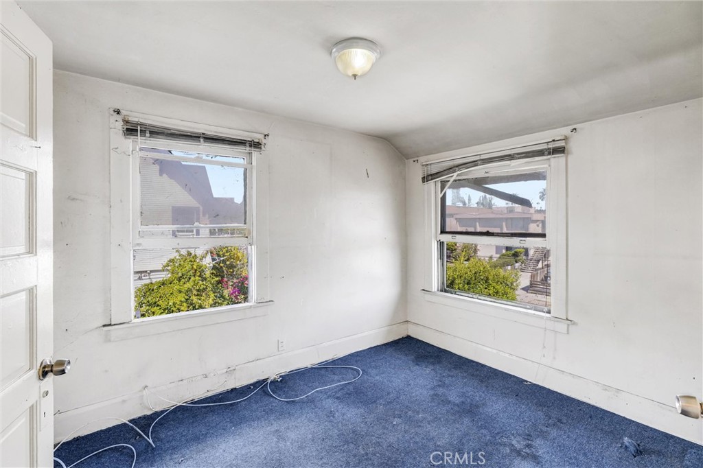 1661 Arlington Avenue Property Photo 11