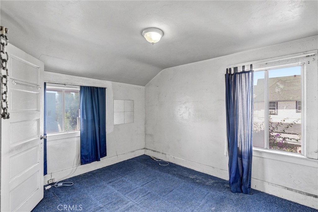 1661 Arlington Avenue Property Photo 13