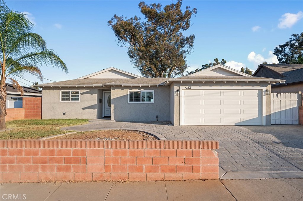 1255 Jadestone Property Photo 2