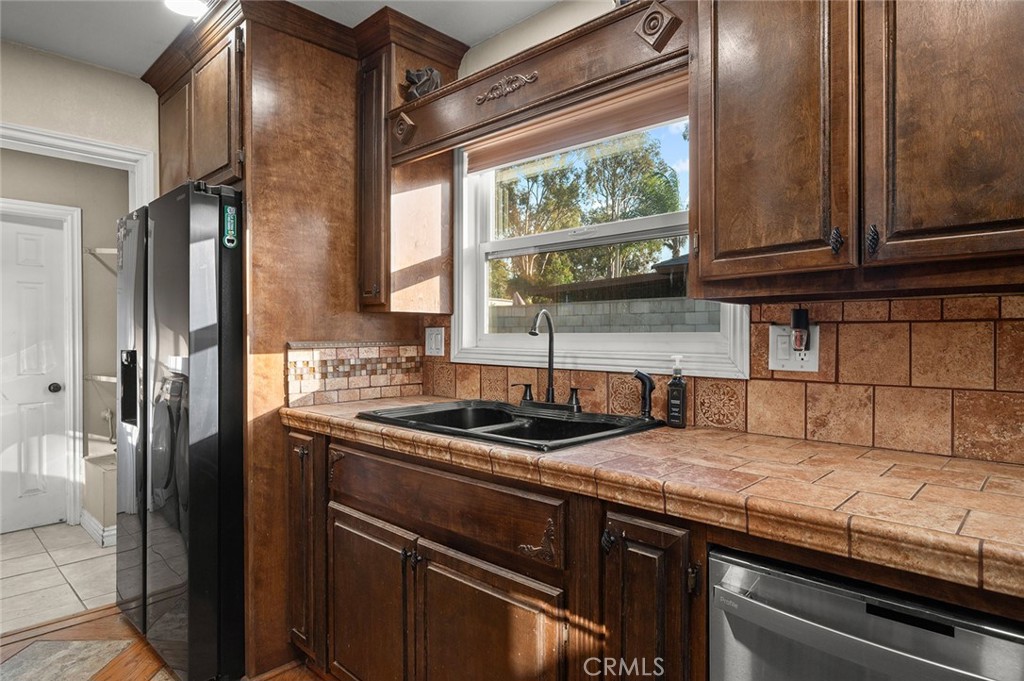 1255 Jadestone Property Photo 6