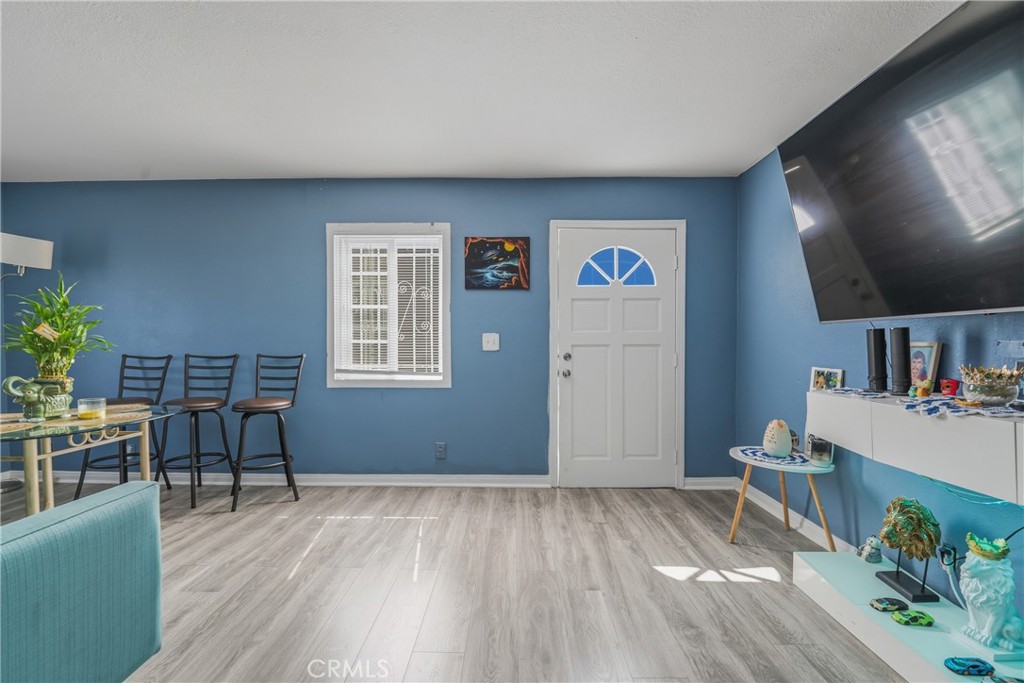 907 E 109th Place Property Photo 21