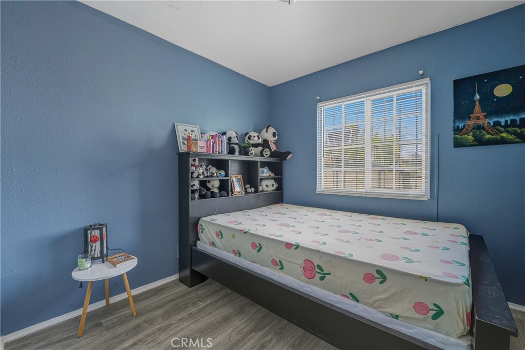 907 E 109th Place Property Photo 28