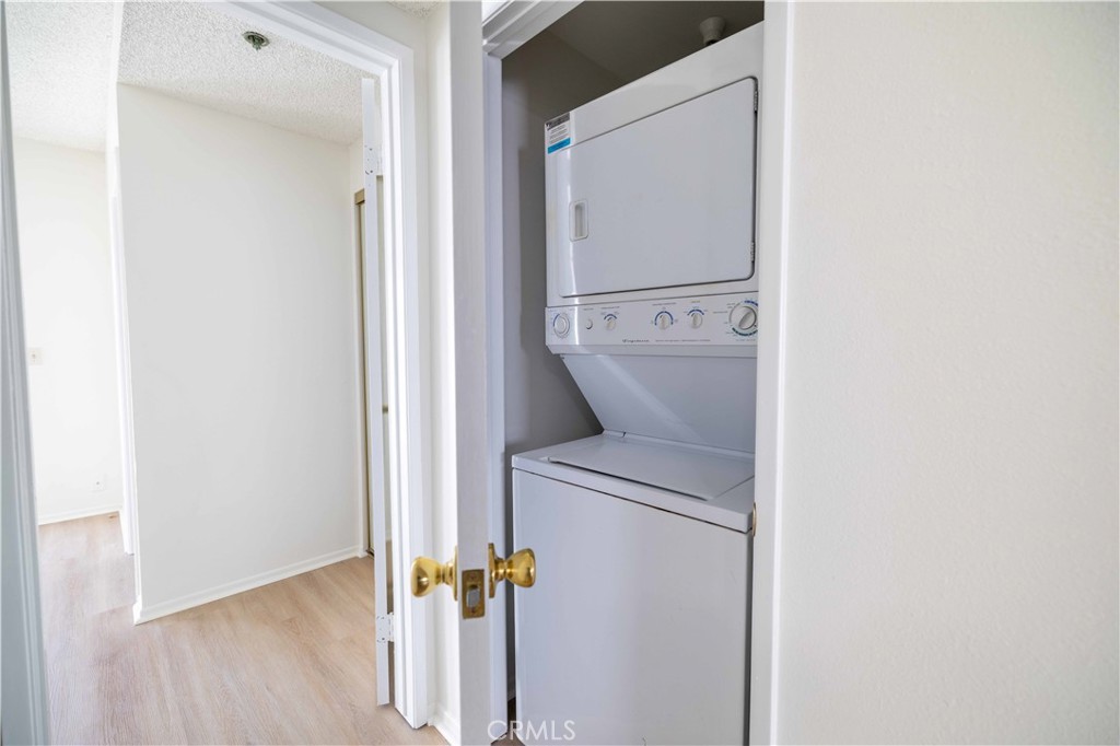 730 W 4th Street 413 Property Photo 10