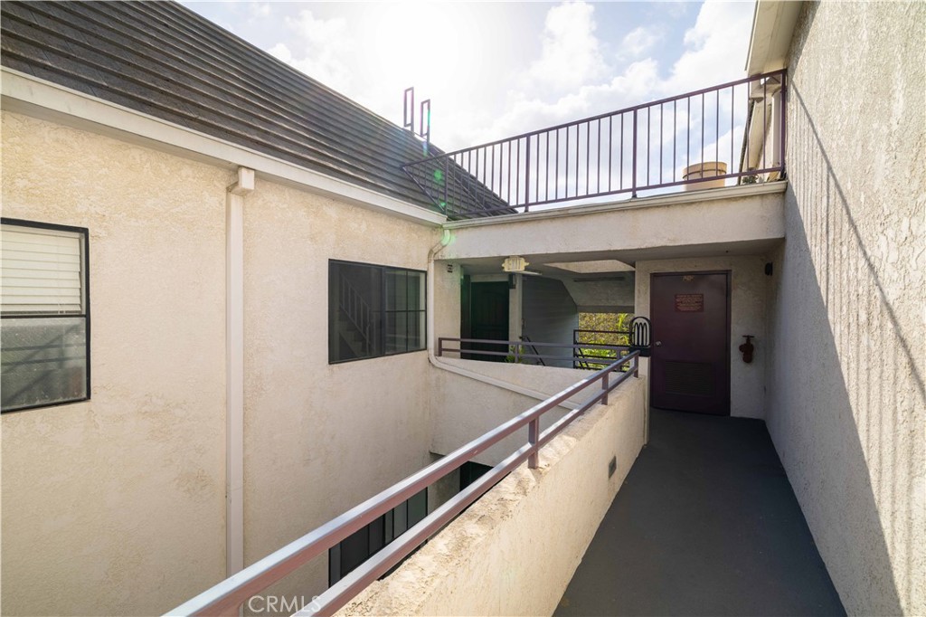 730 W 4th Street 413 Property Photo 15