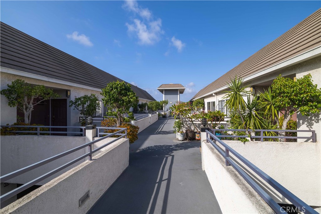 730 W 4th Street 413 Property Photo 16