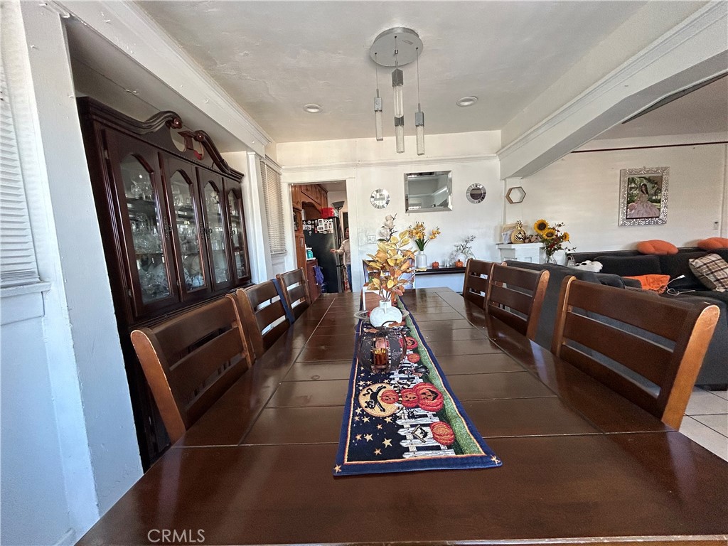 222 W 87th Property Photo 15