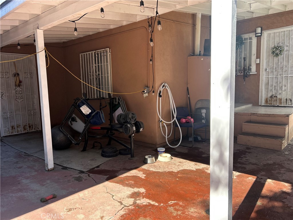 222 W 87th Property Photo 27