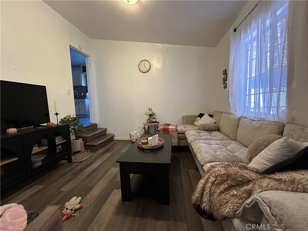 222 W 87th Property Photo 31