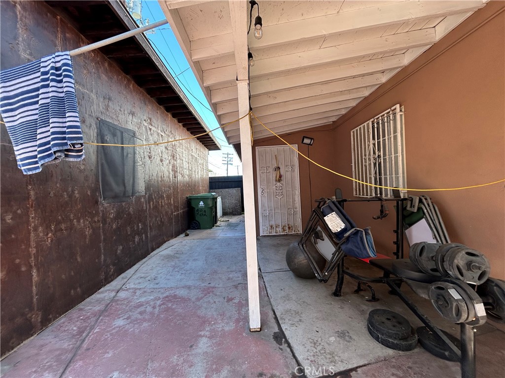 222 W 87th Property Photo 40