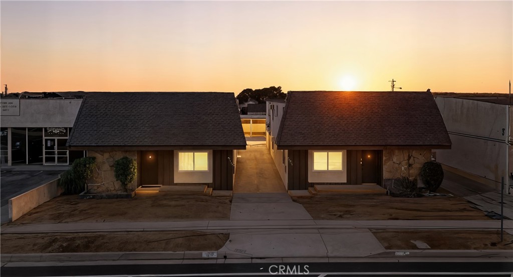 12143 Downey Avenue Property Photo 4