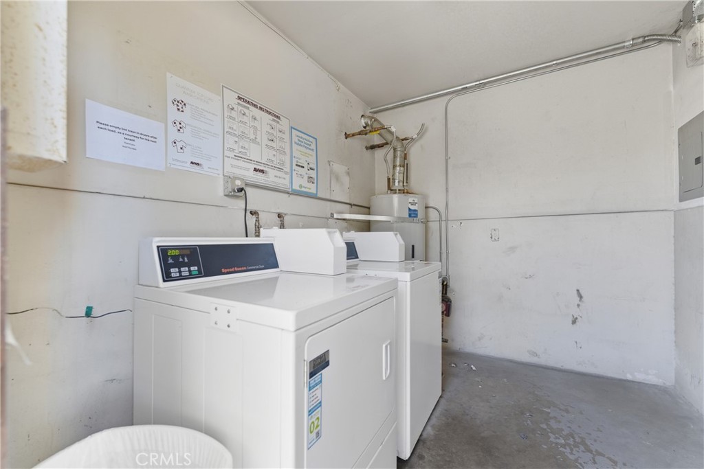 12143 Downey Avenue Property Photo 14