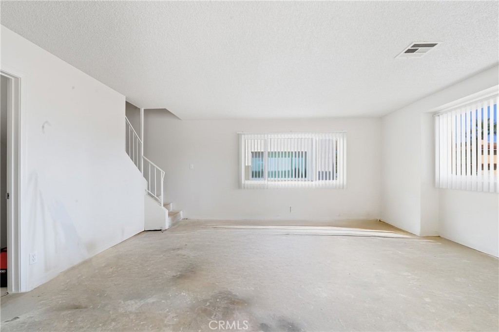 12143 Downey Avenue Property Photo 18