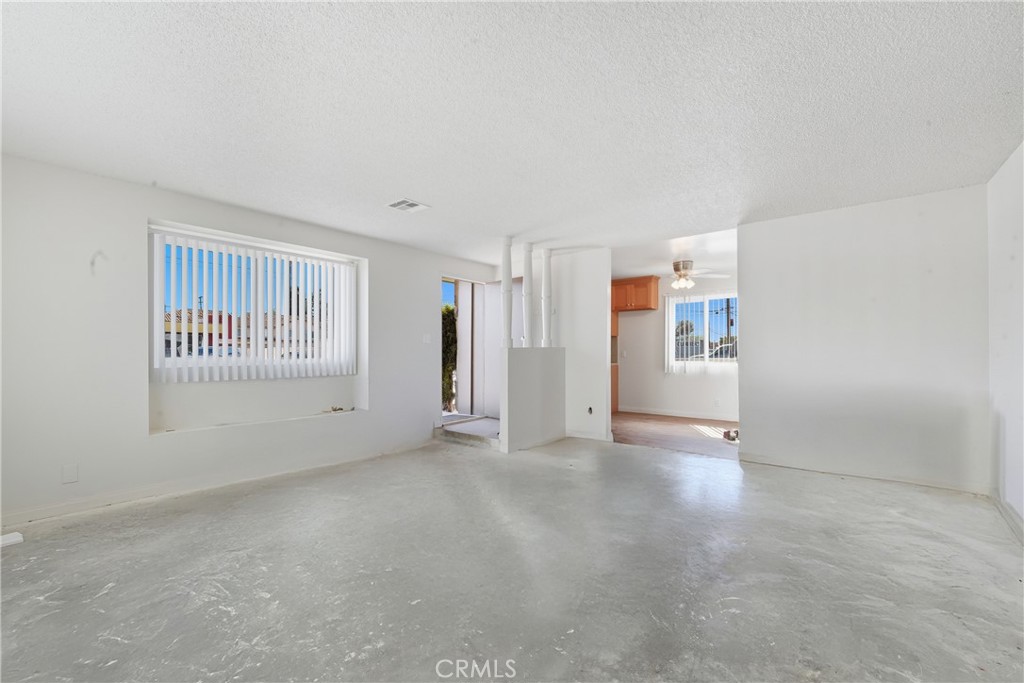 12143 Downey Avenue Property Photo 21
