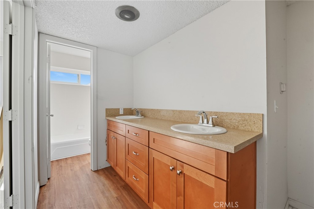 12143 Downey Avenue Property Photo 27
