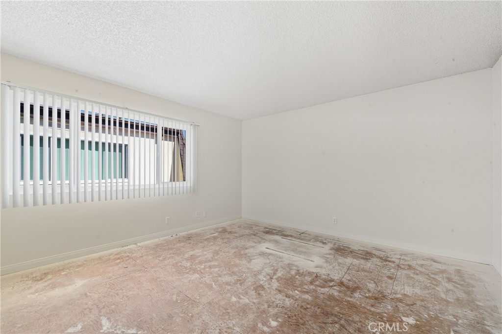 12143 Downey Avenue Property Photo 29