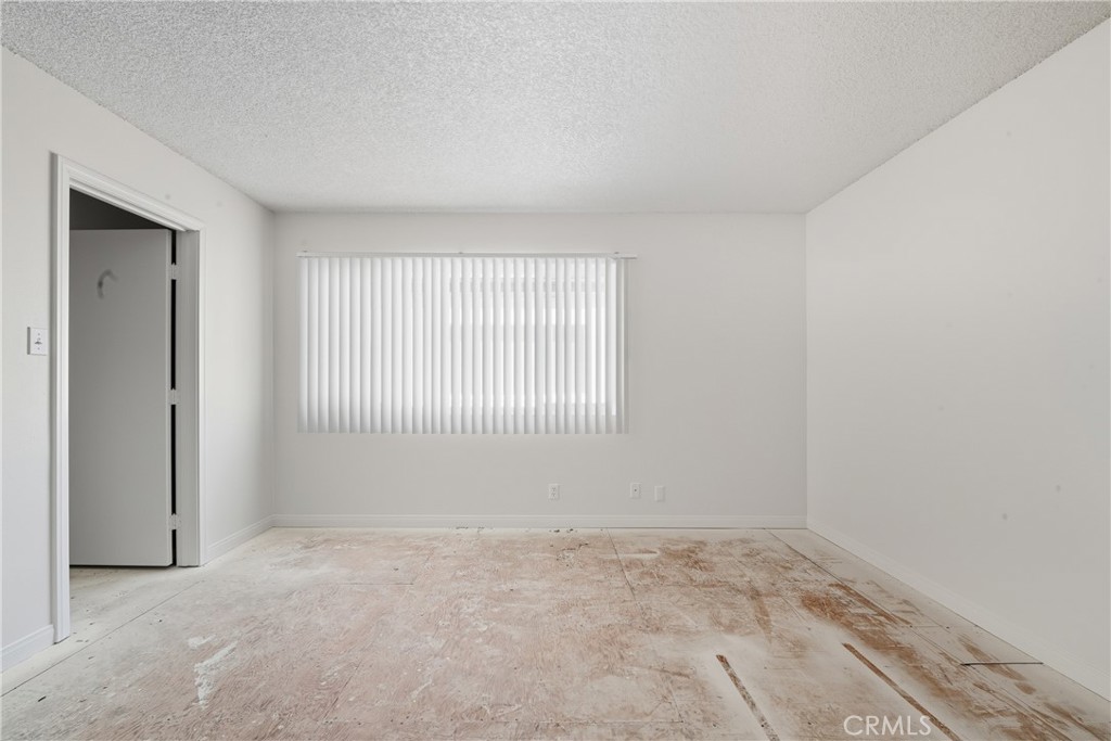12143 Downey Avenue Property Photo 30
