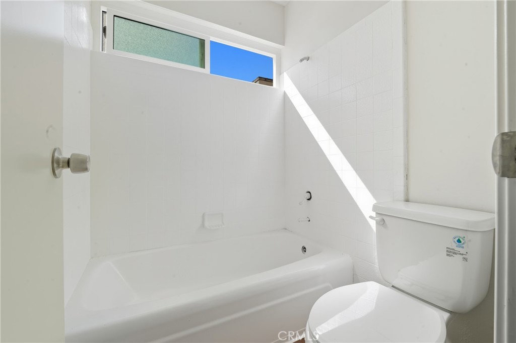 12143 Downey Avenue Property Photo 33