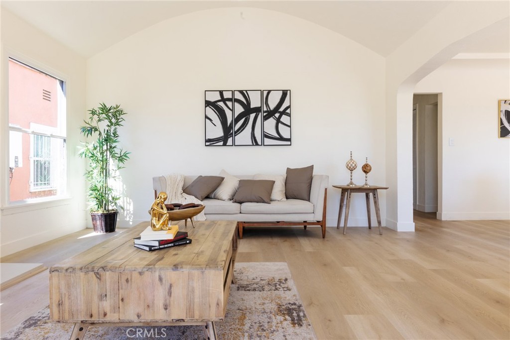 2127 W 76th Property Photo 13