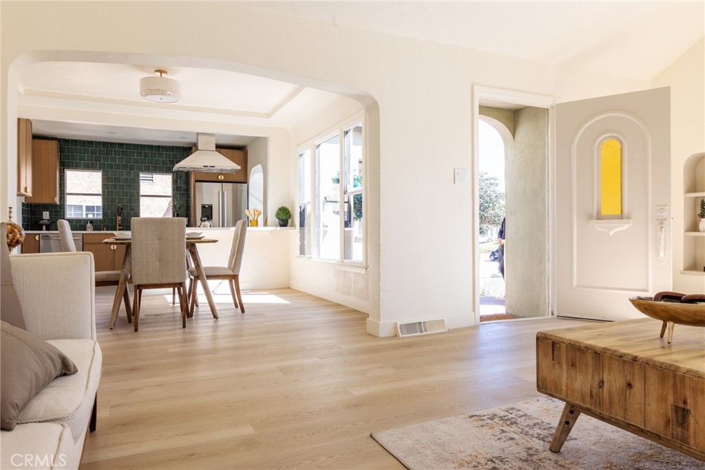 2127 W 76th Property Photo 15