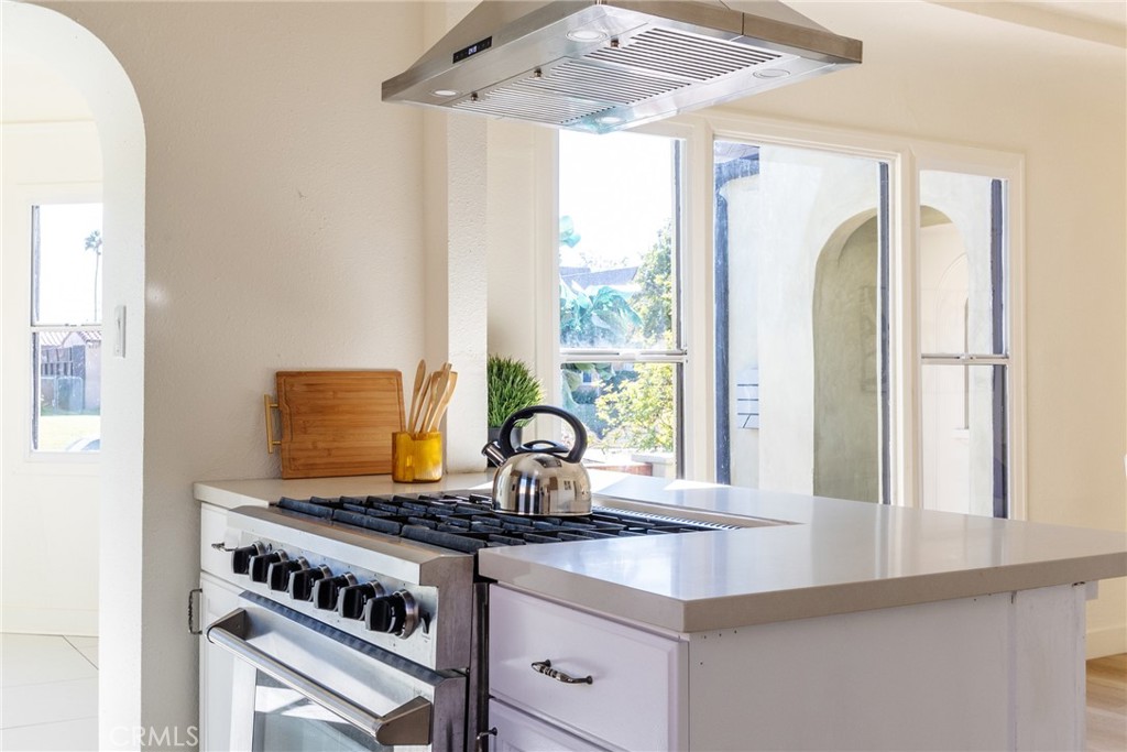 2127 W 76th Property Photo 25