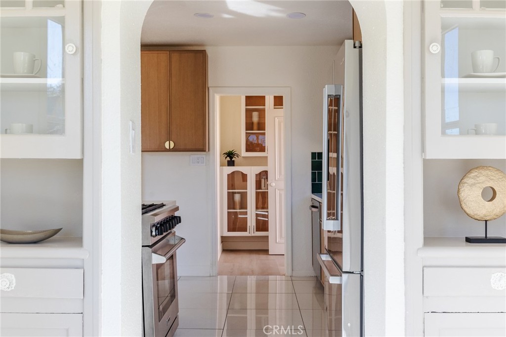 2127 W 76th Property Photo 26