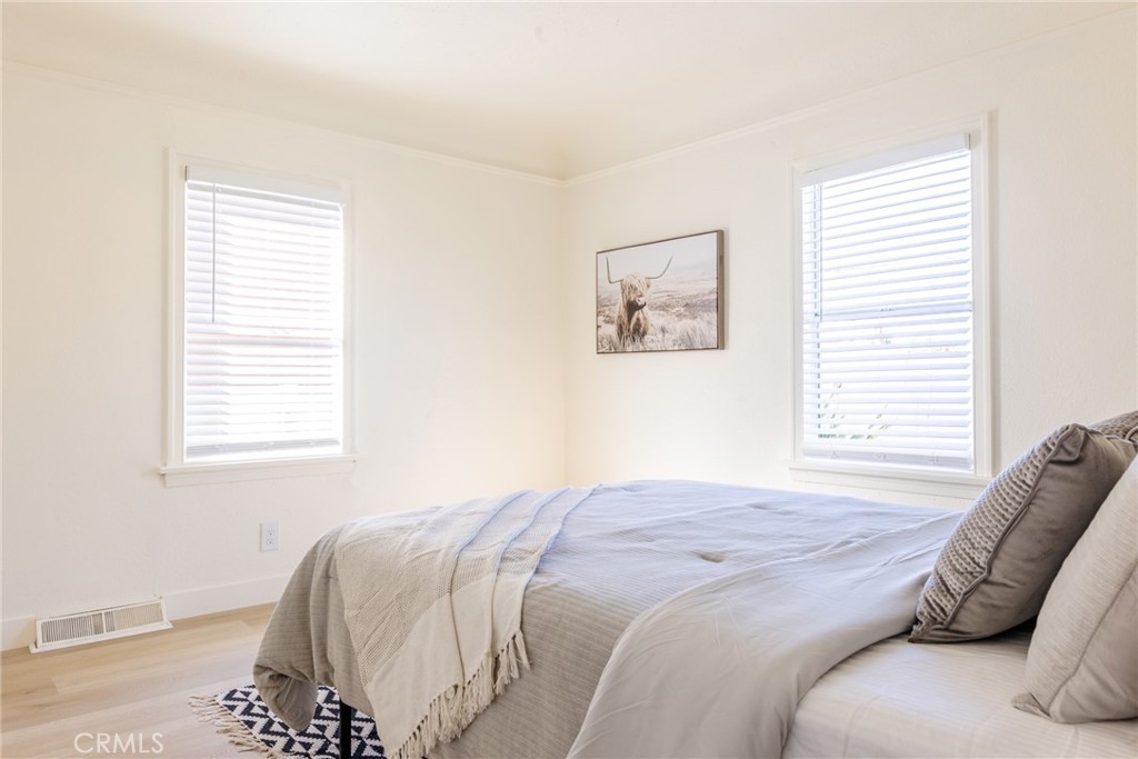 2127 W 76th Property Photo 29