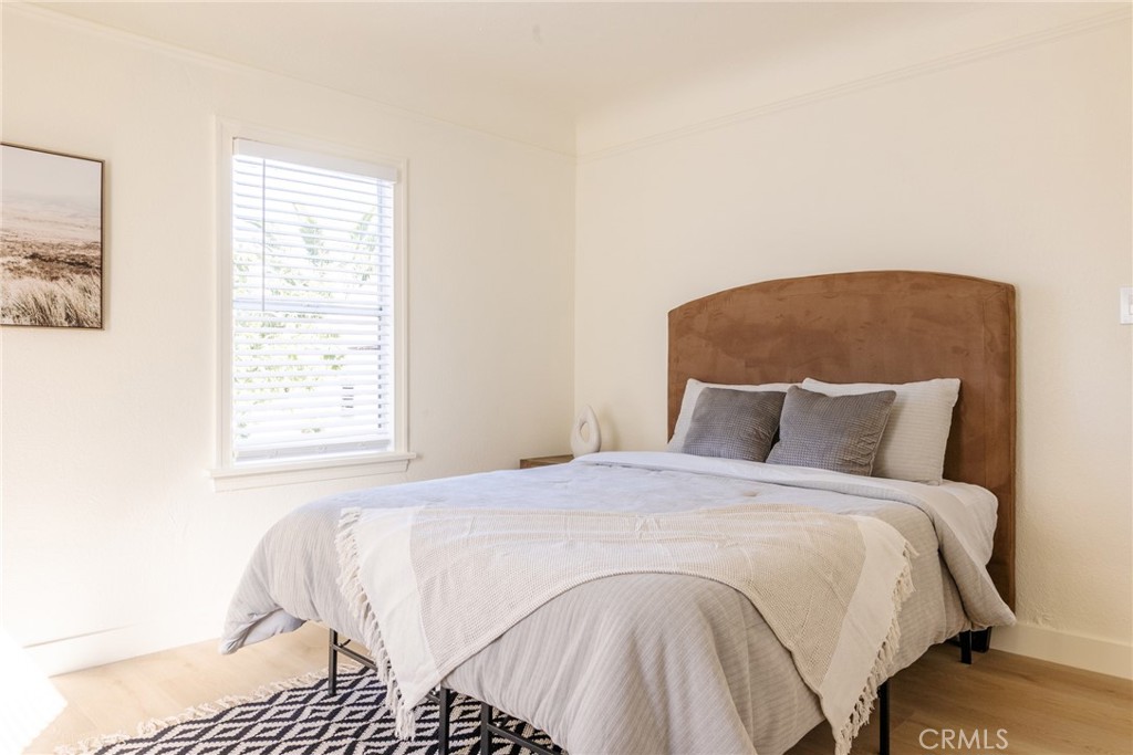 2127 W 76th Property Photo 31