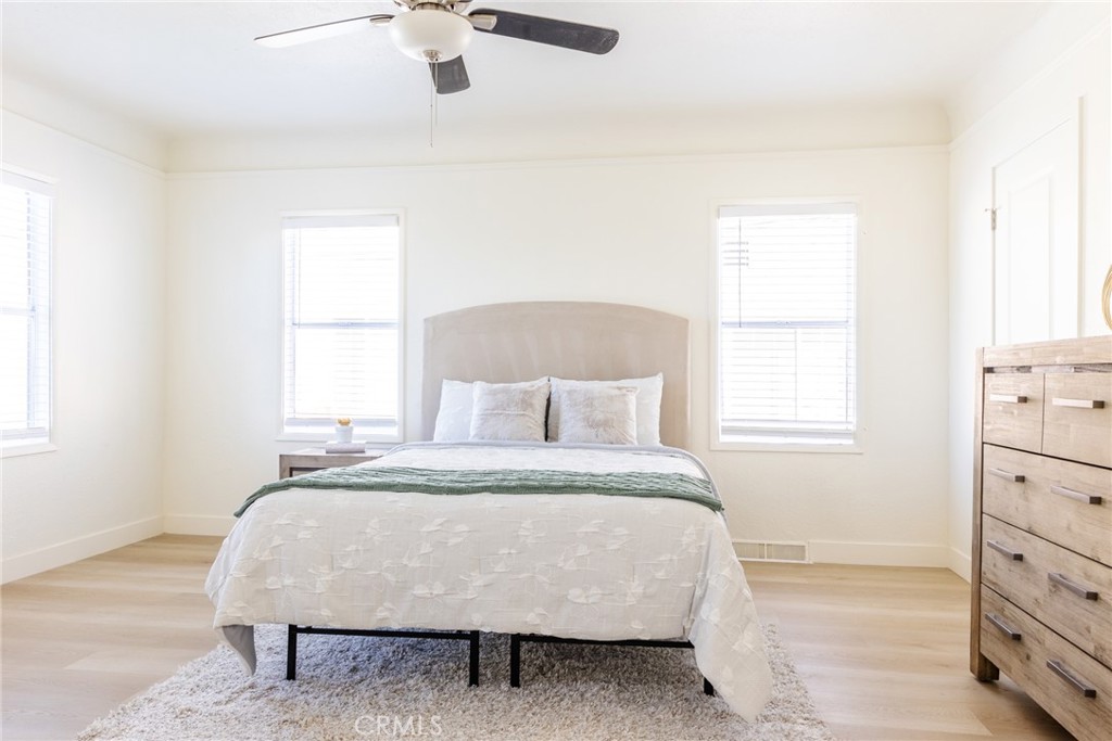 2127 W 76th Property Photo 36