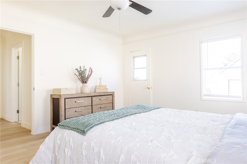 2127 W 76th Property Photo 37