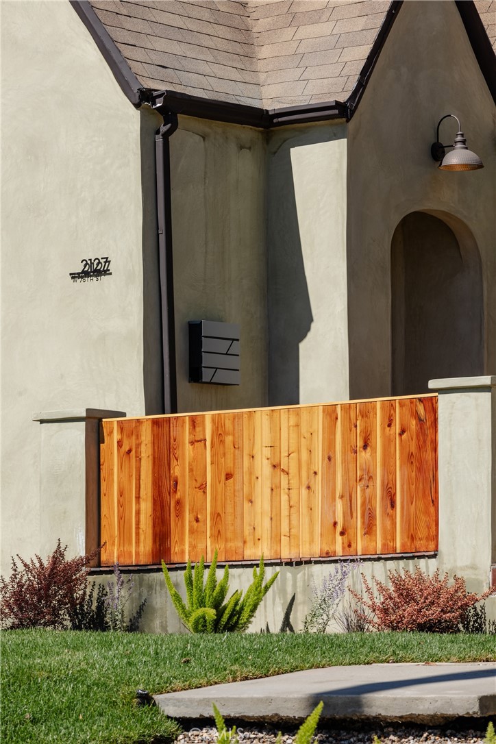 2127 W 76th Property Photo 45