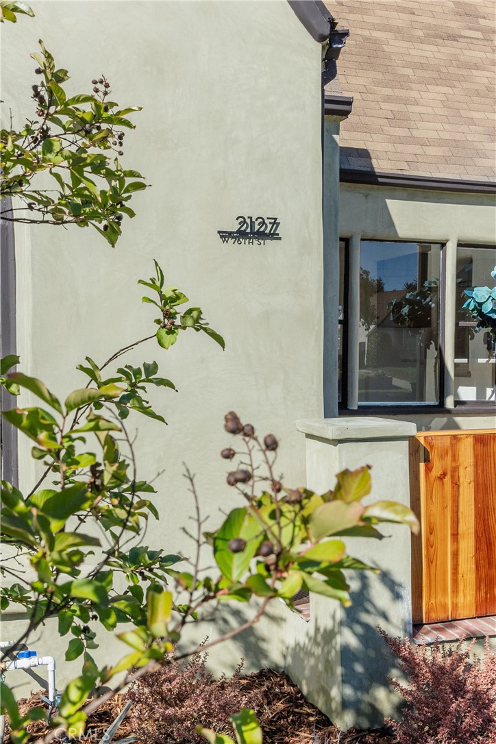 2127 W 76th Property Photo 54