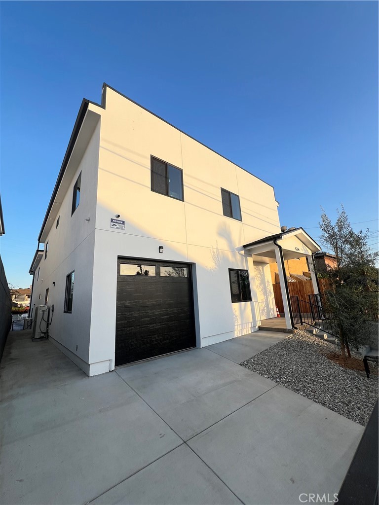 4264 Capistrano Way Property Photo 2