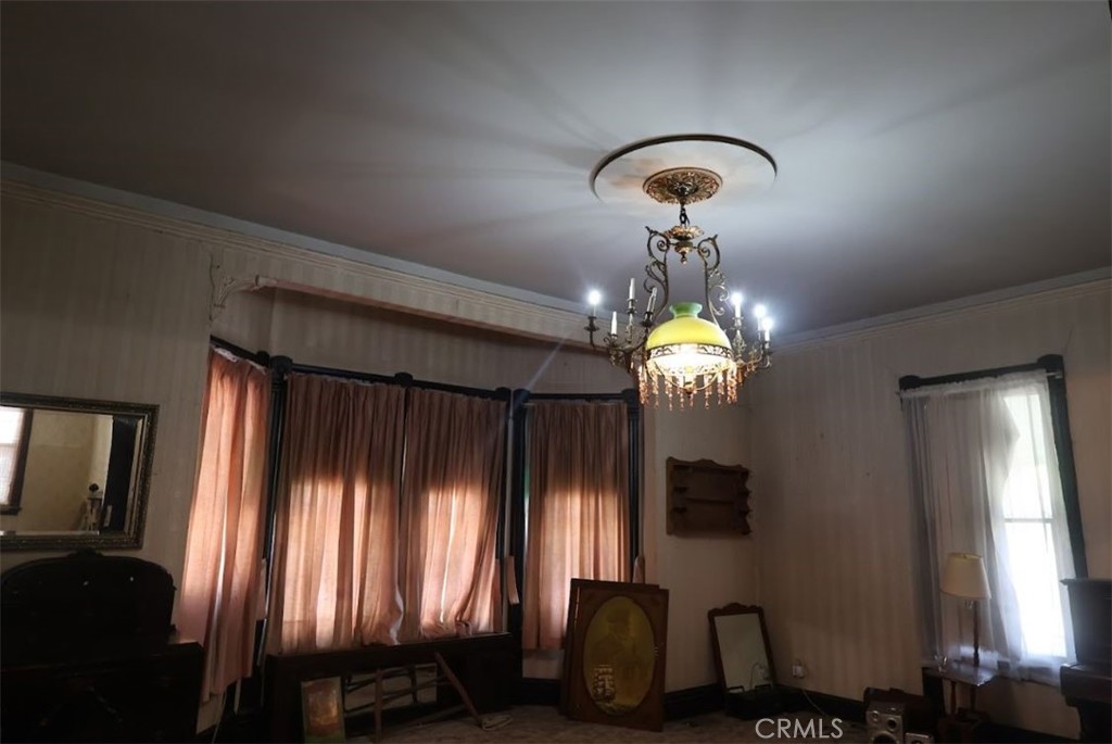 209 Carlton Property Photo 6