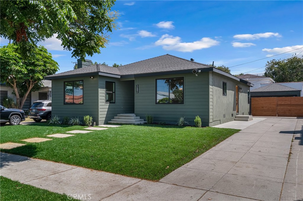 3682 Buckingham Property Photo 1