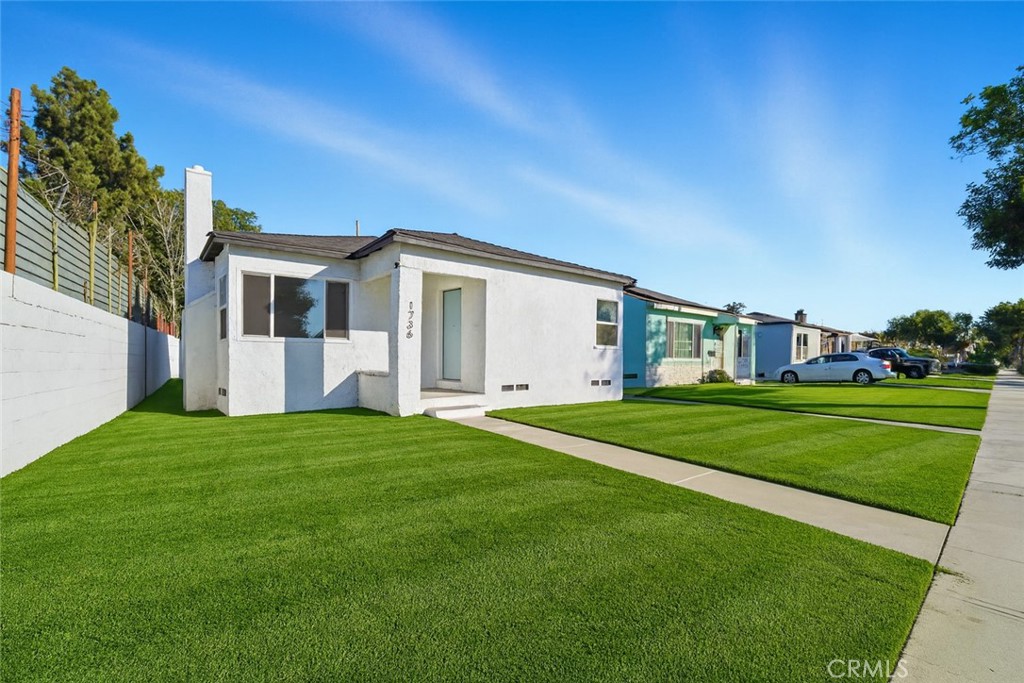 1736 N Mcdivitt Avenue Property Photo 2