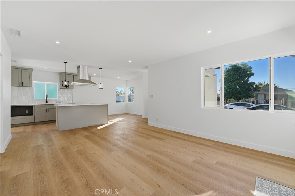 1736 N Mcdivitt Avenue Property Photo 8