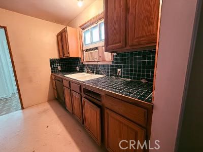 2010 Golden Ave Property Photo 4