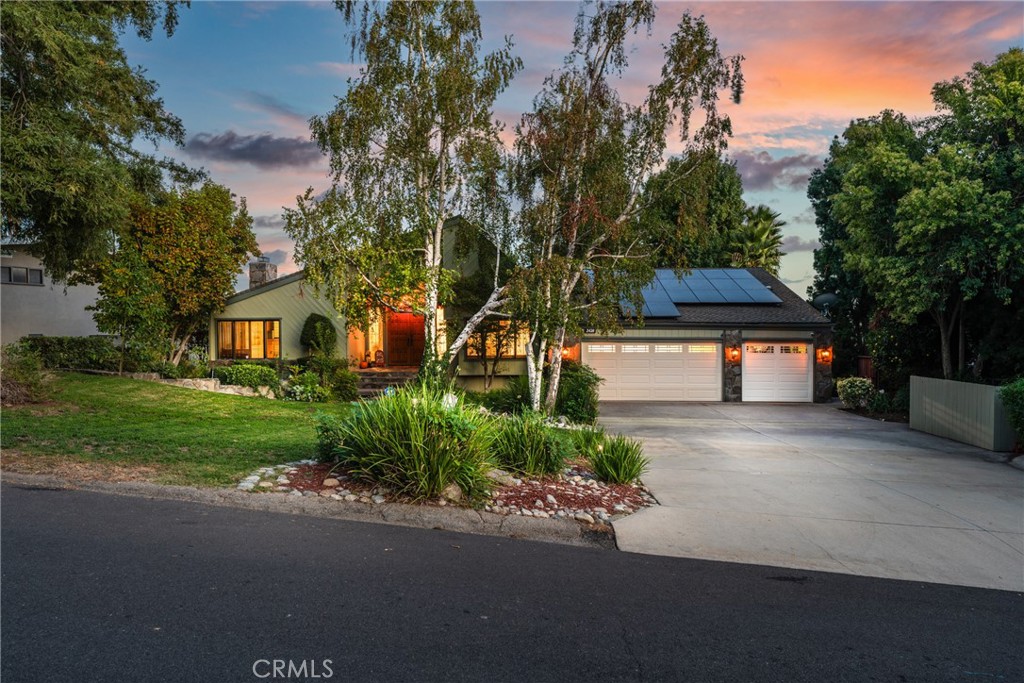 2420 San Antonio E Property Photo 1