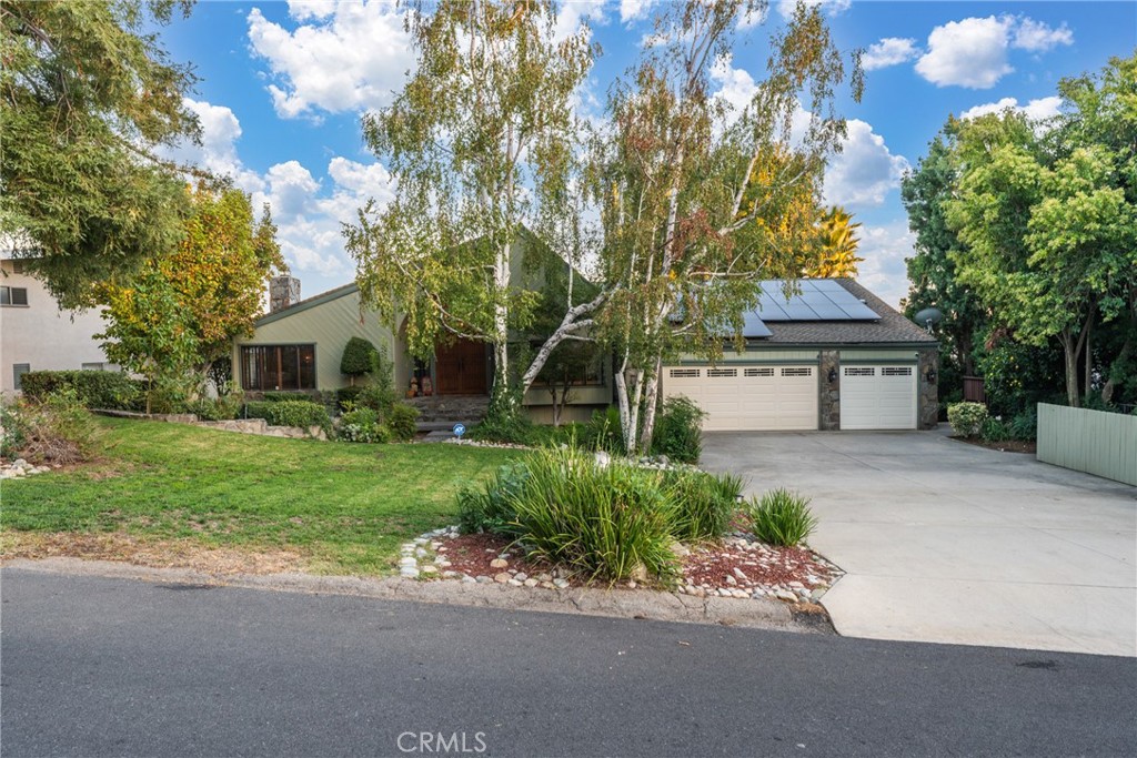 2420 San Antonio E Property Photo 2